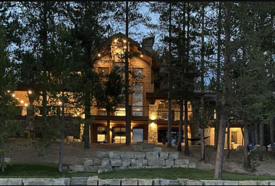Bill's Island Waterfront Cabin - Island Park, Idaho