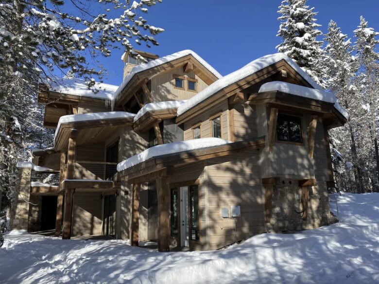 Bill's Island Waterfront Cabin - Island Park, Idaho