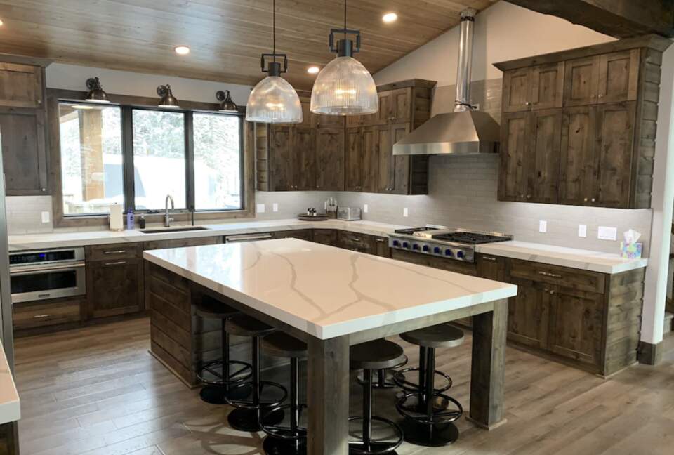 Bill's Island Waterfront Cabin - Island Park, Idaho