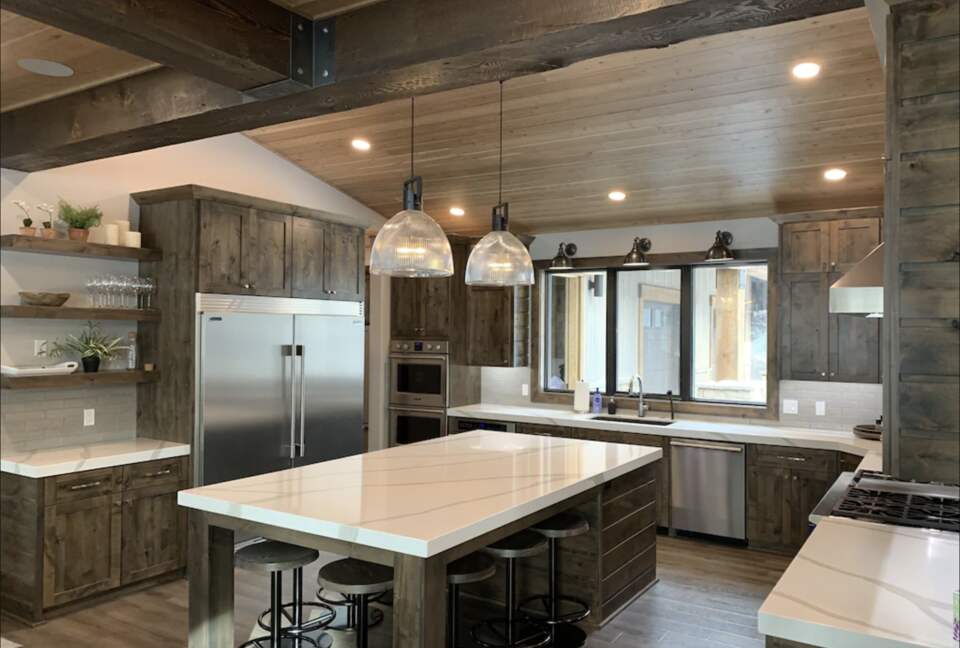 Bill's Island Waterfront Cabin - Island Park, Idaho