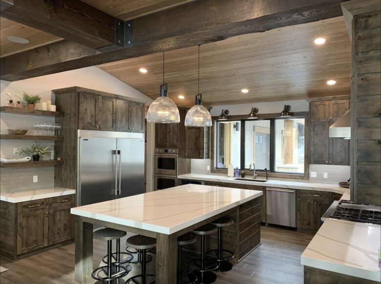 Bill's Island Waterfront Cabin - Island Park, Idaho