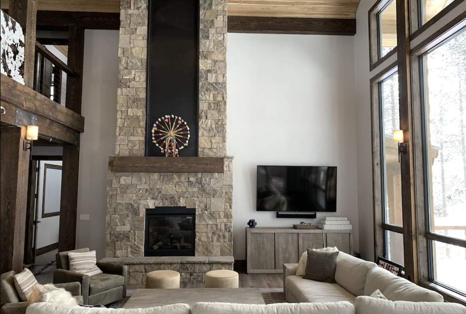 Bill's Island Waterfront Cabin - Island Park, Idaho