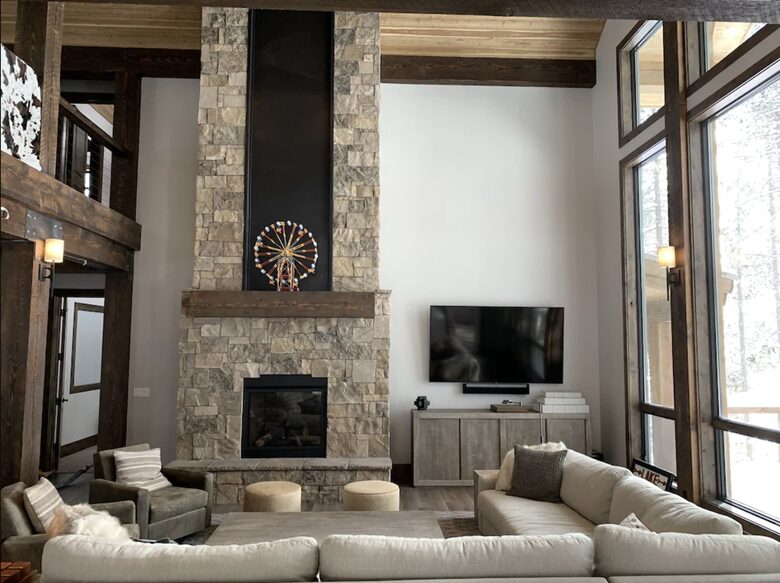 Bill's Island Waterfront Cabin - Island Park, Idaho