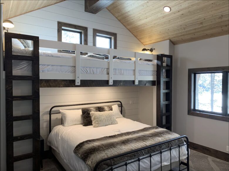 Bill's Island Waterfront Cabin - Island Park, Idaho