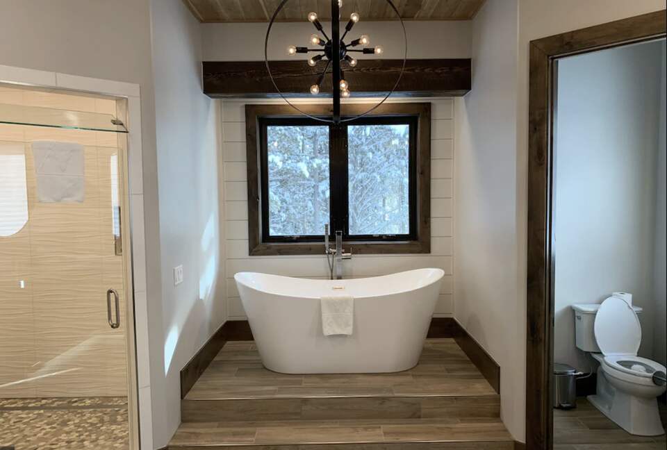 Bill's Island Waterfront Cabin - Island Park, Idaho