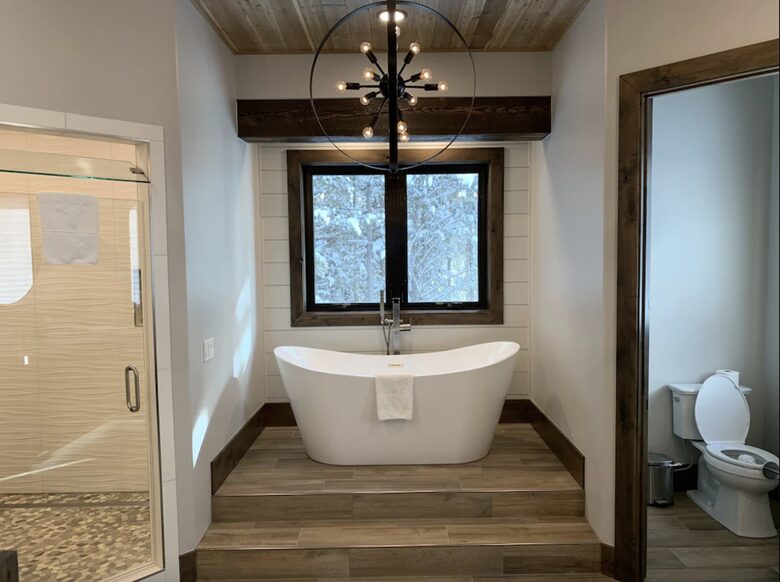 Bill's Island Waterfront Cabin - Island Park, Idaho