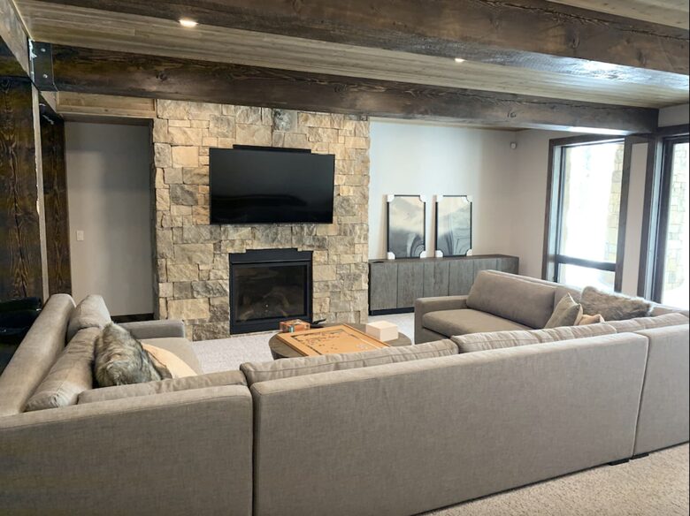 Bill's Island Waterfront Cabin - Island Park, Idaho