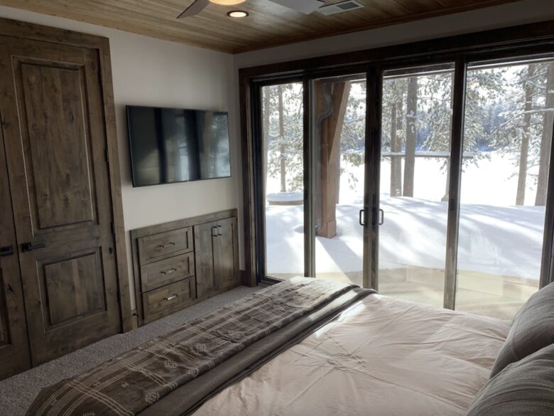 Bill's Island Waterfront Cabin - Island Park, Idaho