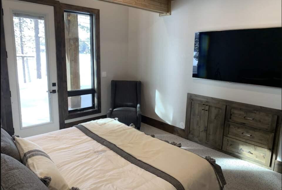 Bill's Island Waterfront Cabin - Island Park, Idaho