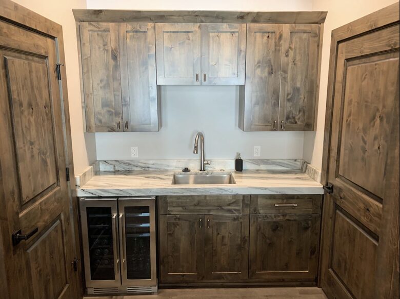 Bill's Island Waterfront Cabin - Island Park, Idaho