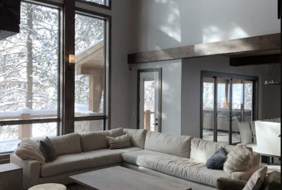 Bill's Island Waterfront Cabin - Island Park, Idaho