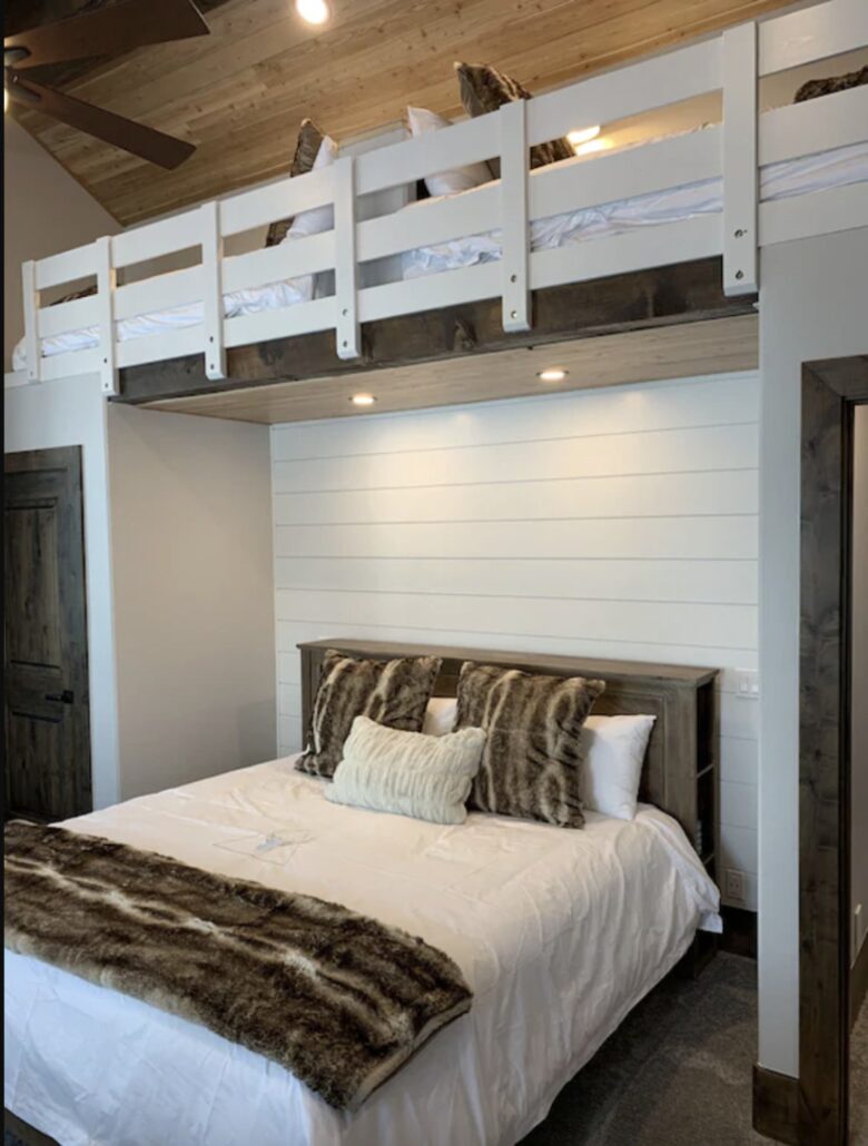 Bill's Island Waterfront Cabin - Island Park, Idaho