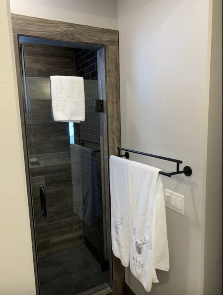 Bill's Island Waterfront Cabin - Island Park, Idaho