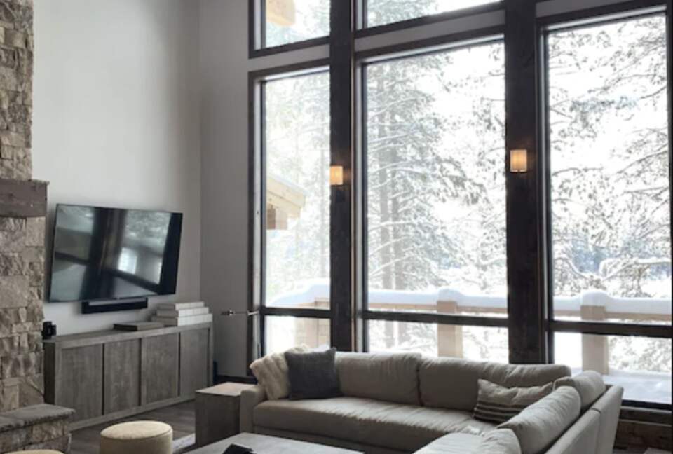 Bill's Island Waterfront Cabin - Island Park, Idaho