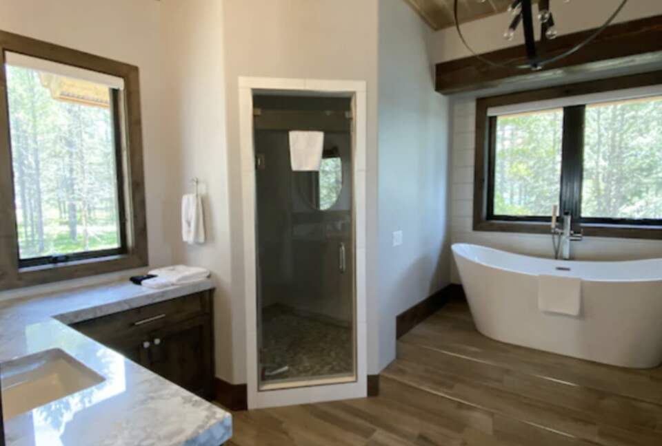 Bill's Island Waterfront Cabin - Island Park, Idaho