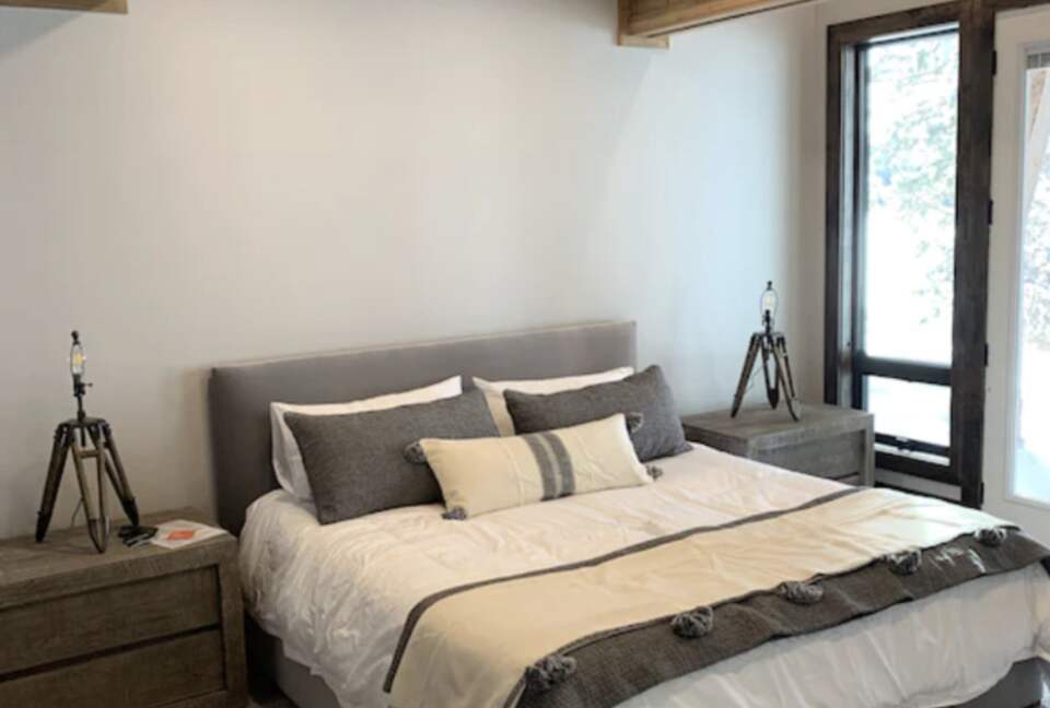 Bill's Island Waterfront Cabin - Island Park, Idaho