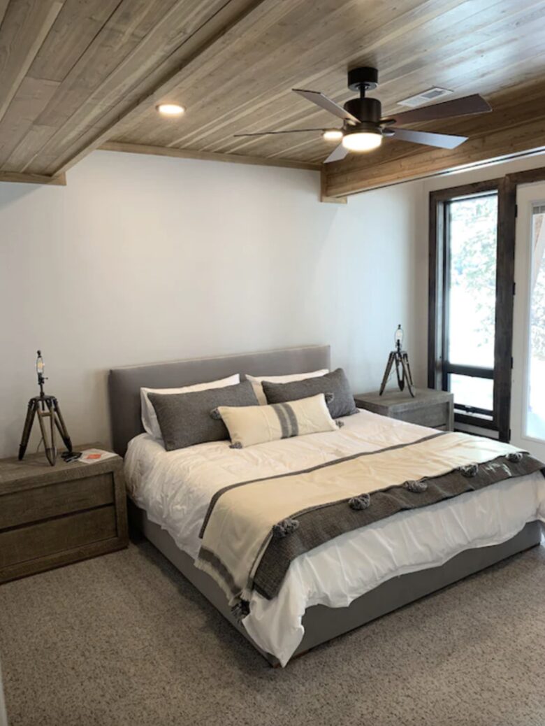 Bill's Island Waterfront Cabin - Island Park, Idaho