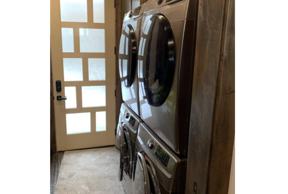 Bill's Island Waterfront Cabin - Island Park, Idaho