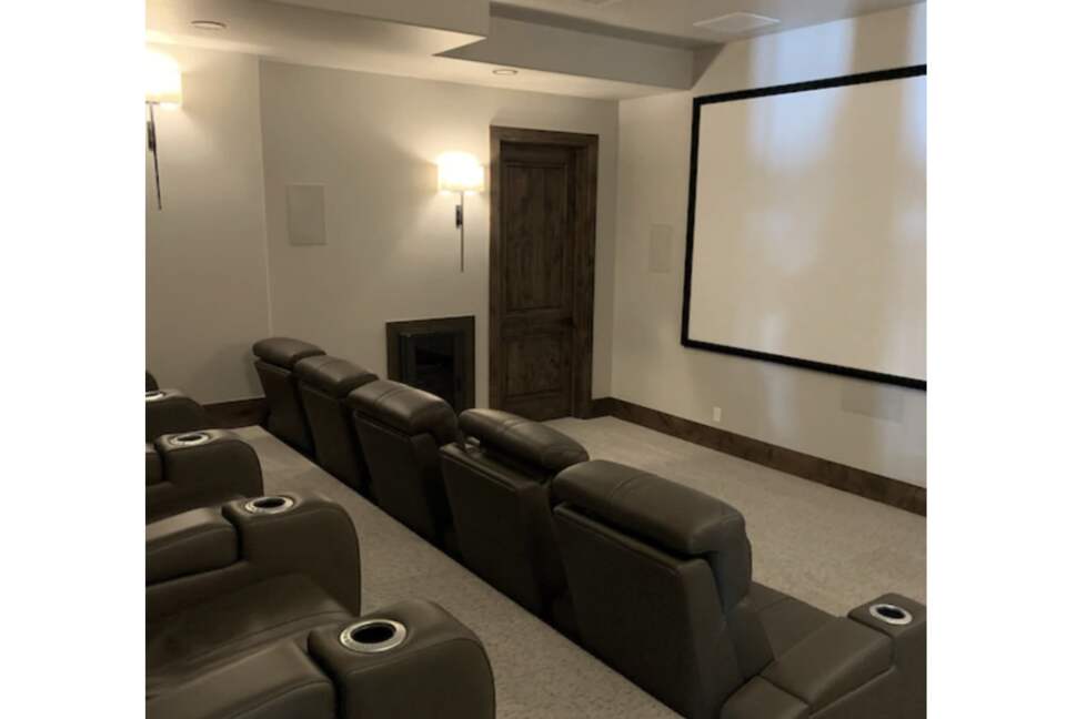 Bill's Island Waterfront Cabin - Island Park, Idaho