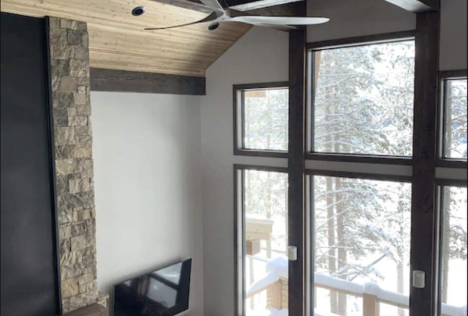 Bill's Island Waterfront Cabin - Island Park, Idaho