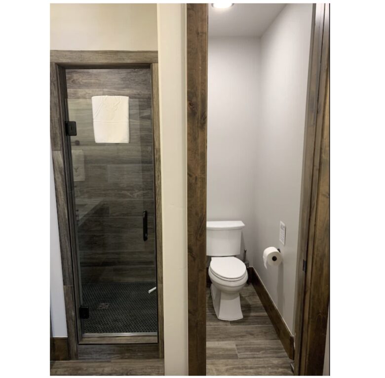 Bill's Island Waterfront Cabin - Island Park, Idaho