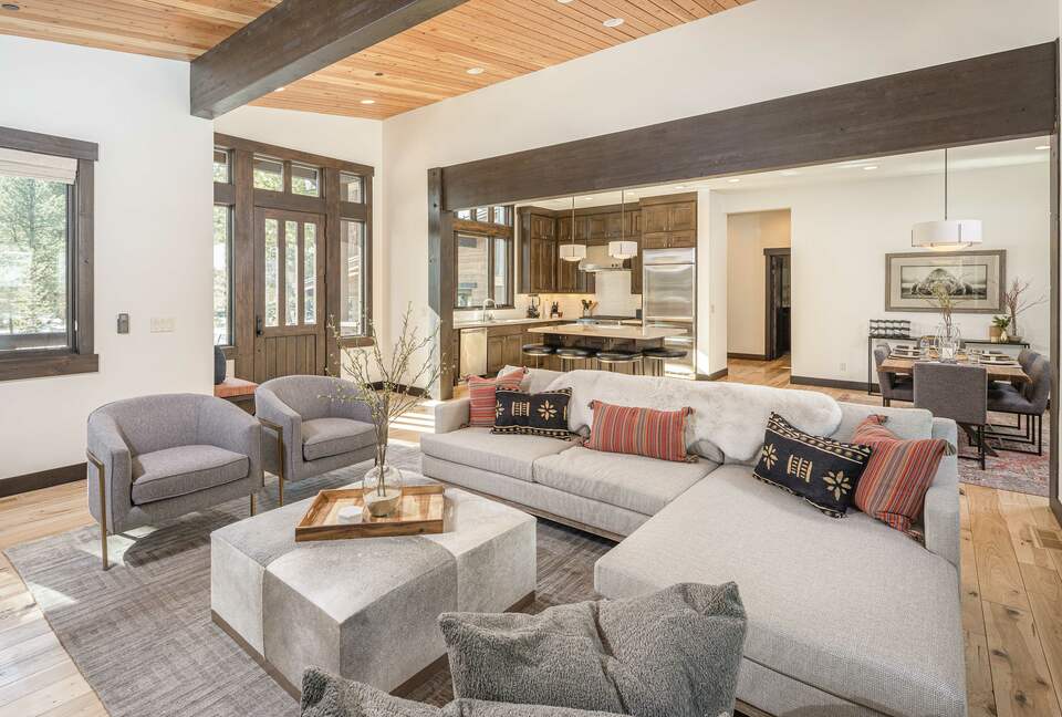 Lavish & Modern Alpine Escape | Near Golf & Skiing - Truckee, California