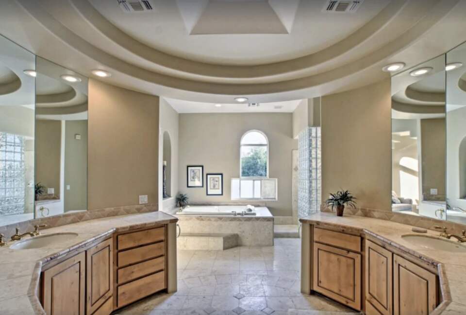 Utopian Luxury in Scottsdale - Scottsdale, Arizona