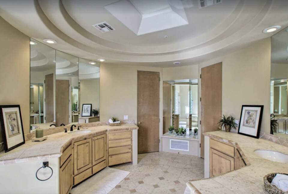 Utopian Luxury in Scottsdale - Scottsdale, Arizona