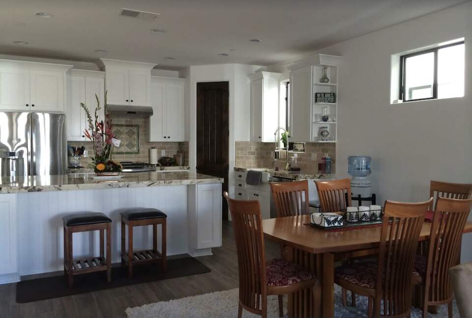 Pacific Beach Paradise - 4 BR - San Diego, California