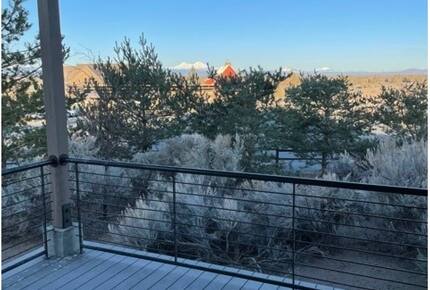 Sage Canyon Luxury 2BR Cabin - Powell Butte, Oregon