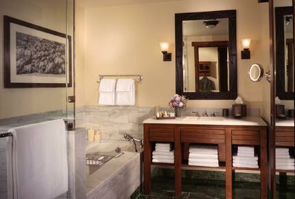 The Lodge at Spruce Peak - 2BR - Stowe, Vermont