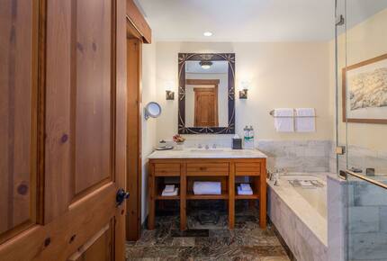 The Lodge at Spruce Peak - 2BR - Stowe, Vermont