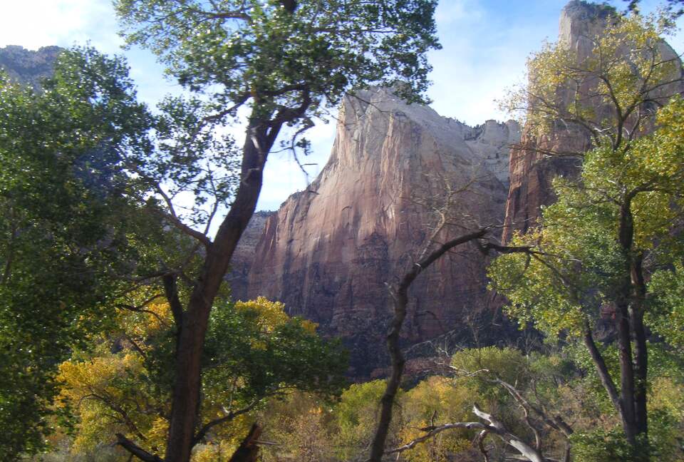 Home Exchange in Orderville, UT, mountains surrounding the home