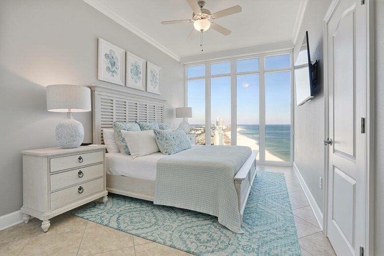 Spacious beach condo with Gorgeous Views - Orange Beach, Alabama