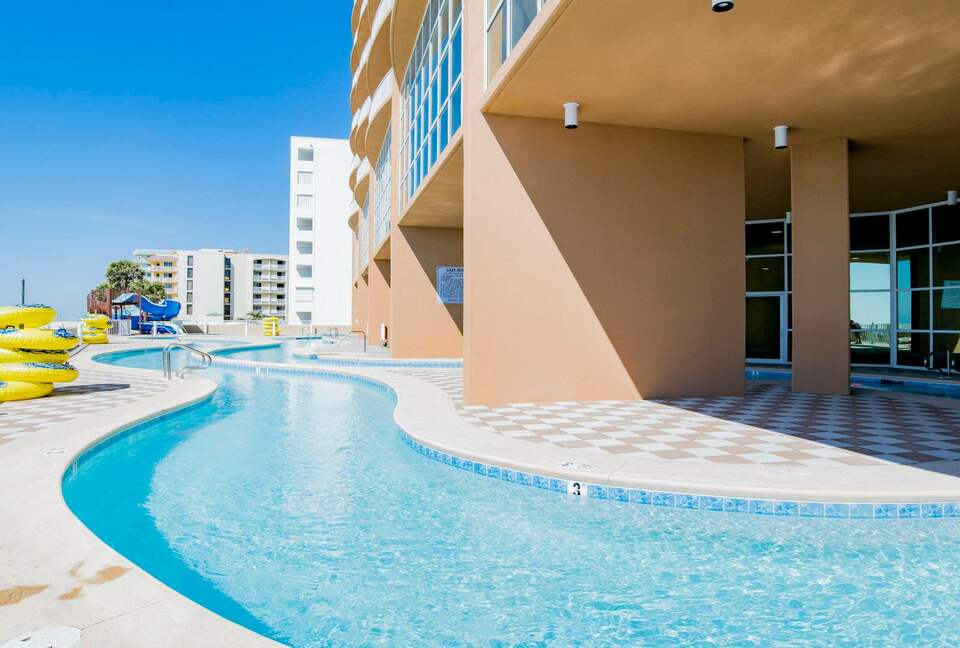 Spacious beach condo with Gorgeous Views - Orange Beach, Alabama