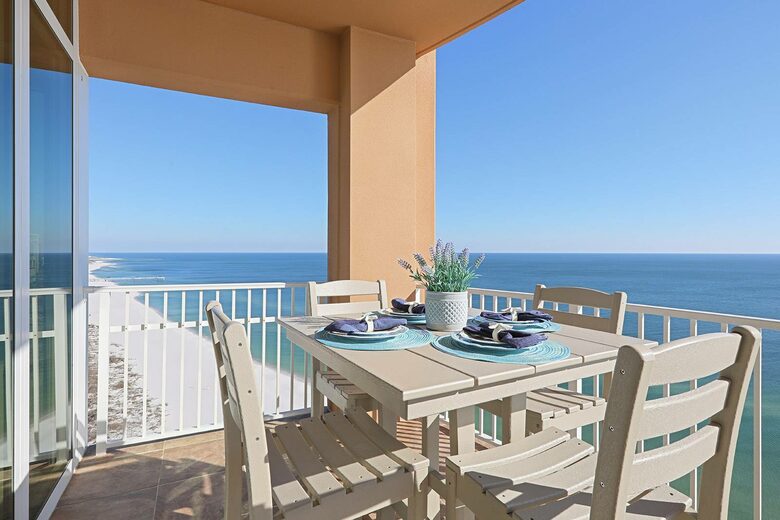 Spacious beach condo with Gorgeous Views - Orange Beach, Alabama