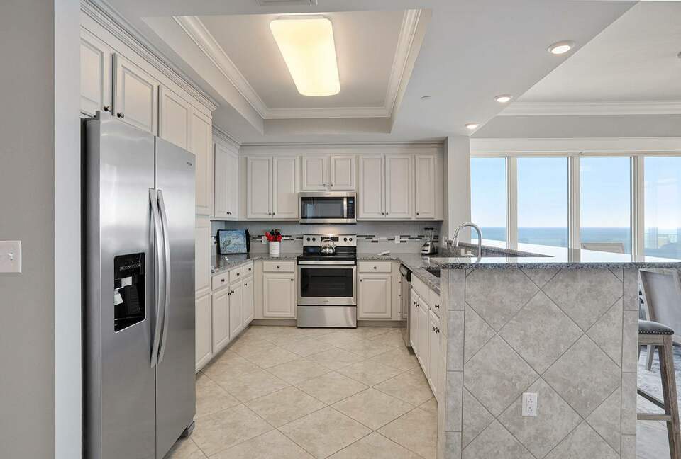 Spacious beach condo with Gorgeous Views - Orange Beach, Alabama