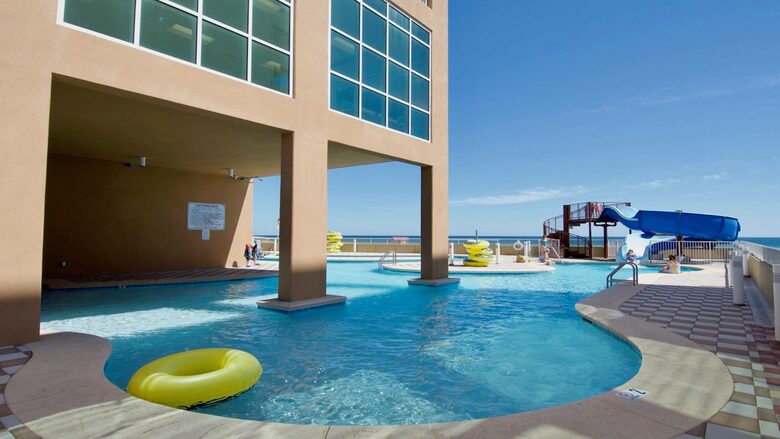 Spacious beach condo with Gorgeous Views - Orange Beach, Alabama