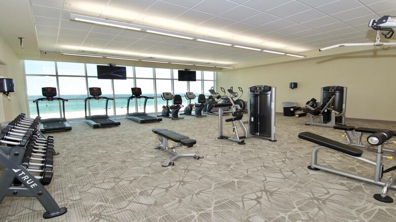 Spacious beach condo with Gorgeous Views - Orange Beach, Alabama