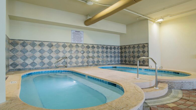 Spacious beach condo with Gorgeous Views - Orange Beach, Alabama