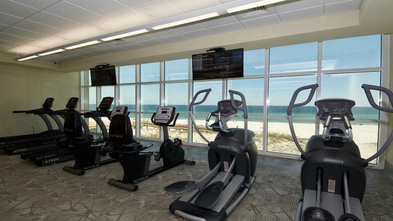 Spacious beach condo with Gorgeous Views - Orange Beach, Alabama