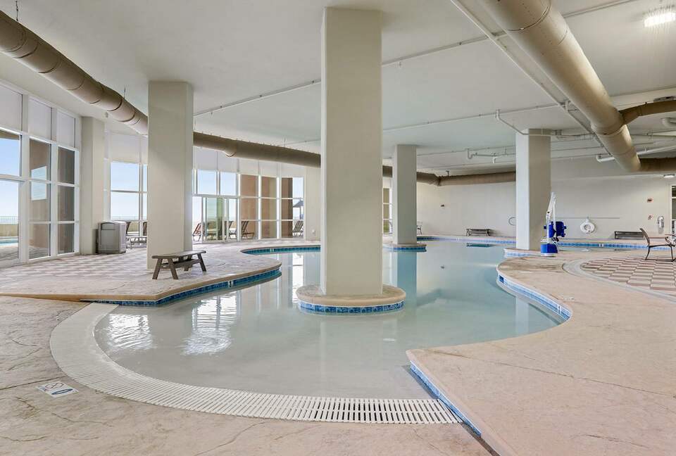 Spacious beach condo with Gorgeous Views - Orange Beach, Alabama