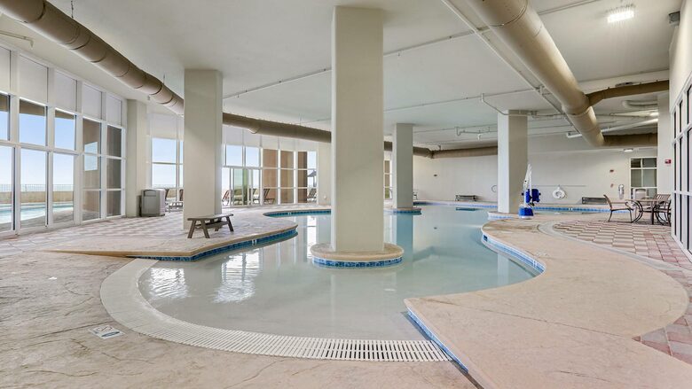 Spacious beach condo with Gorgeous Views - Orange Beach, Alabama