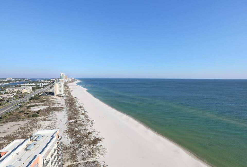 Spacious beach condo with Gorgeous Views - Orange Beach, Alabama