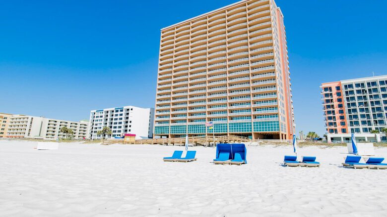 Spacious beach condo with Gorgeous Views - Orange Beach, Alabama