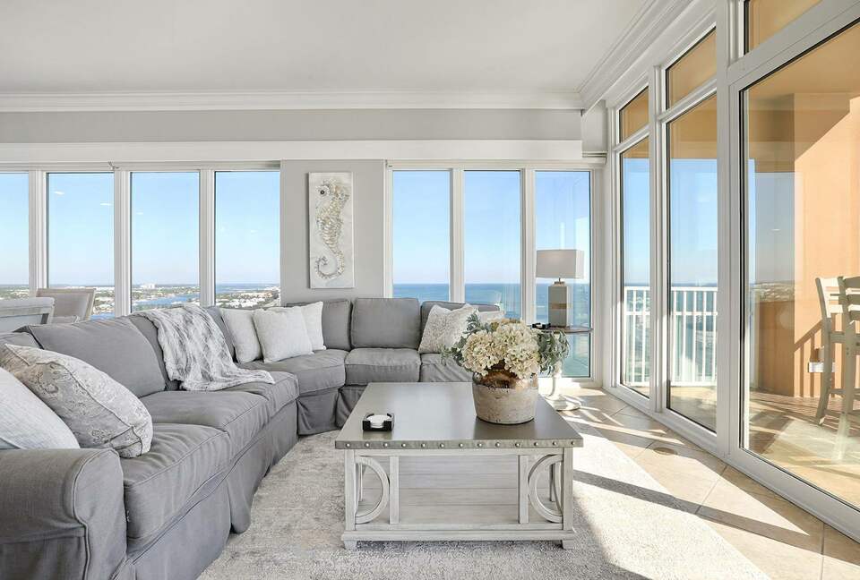 Spacious beach condo with Gorgeous Views - Orange Beach, Alabama