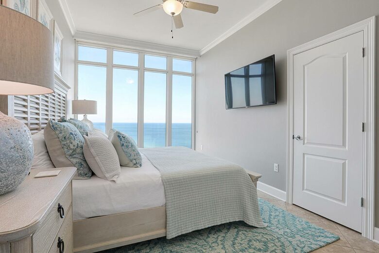 Spacious beach condo with Gorgeous Views - Orange Beach, Alabama