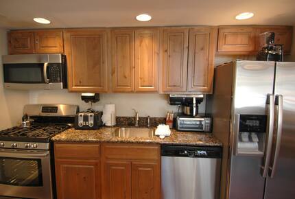 Aspen: 2 Bedroom Condominium/Townhome - Aspen, Colorado