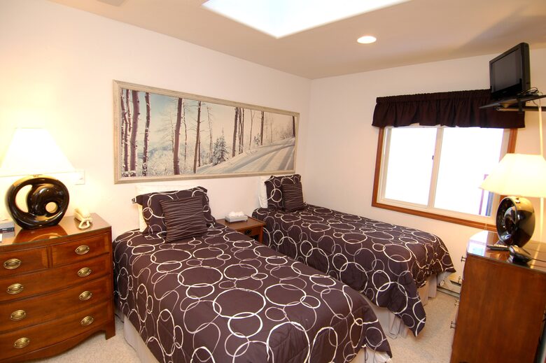 Aspen: 2 Bedroom Condominium/Townhome - Aspen, Colorado