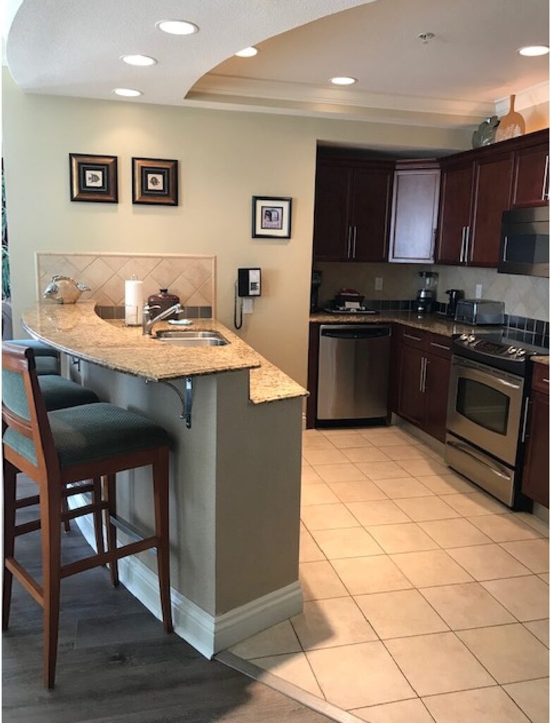 Views beyond belief! Emerald Grande unit 905, Destin, Florida. - Destin, Florida